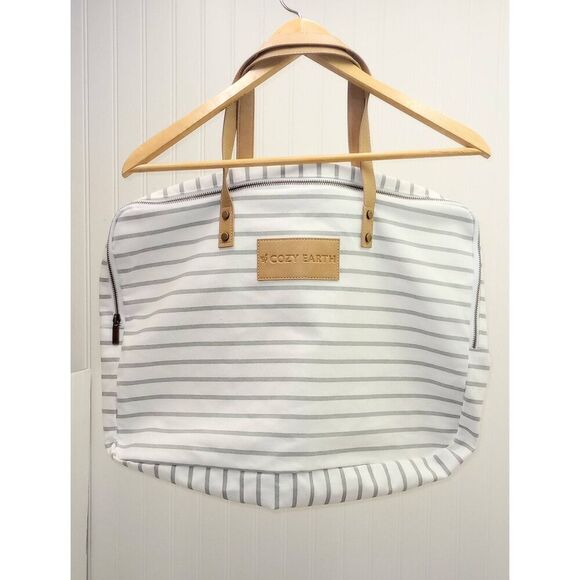 Cozy Earth  zip top tote bag - Picture 2 of 5